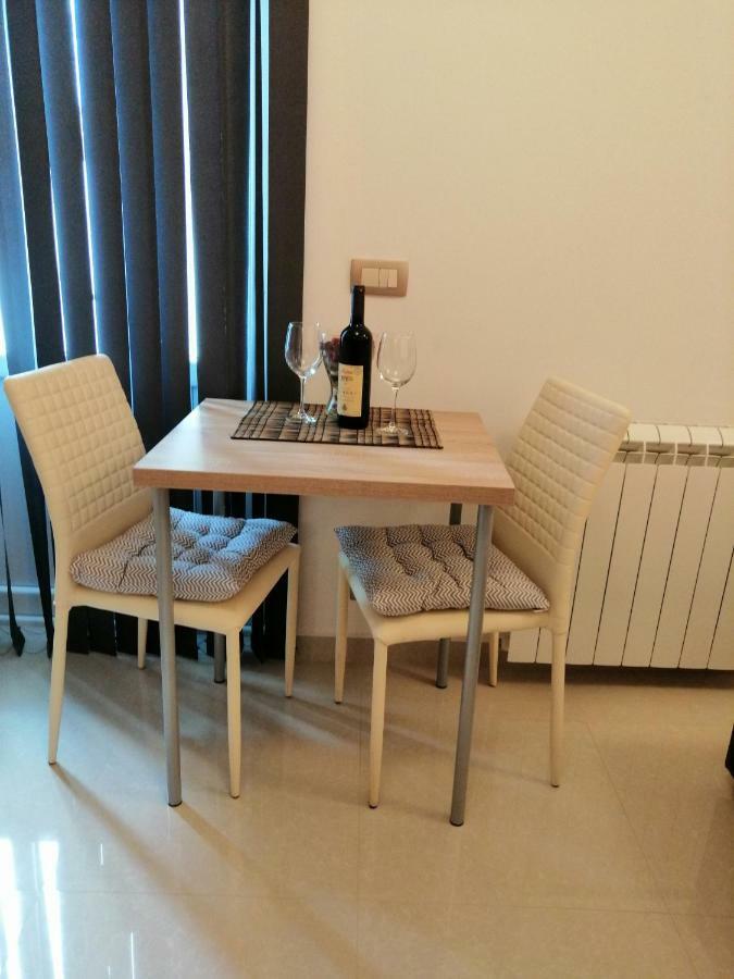 Studio Apartman Irena 2 Bijela Exterior photo
